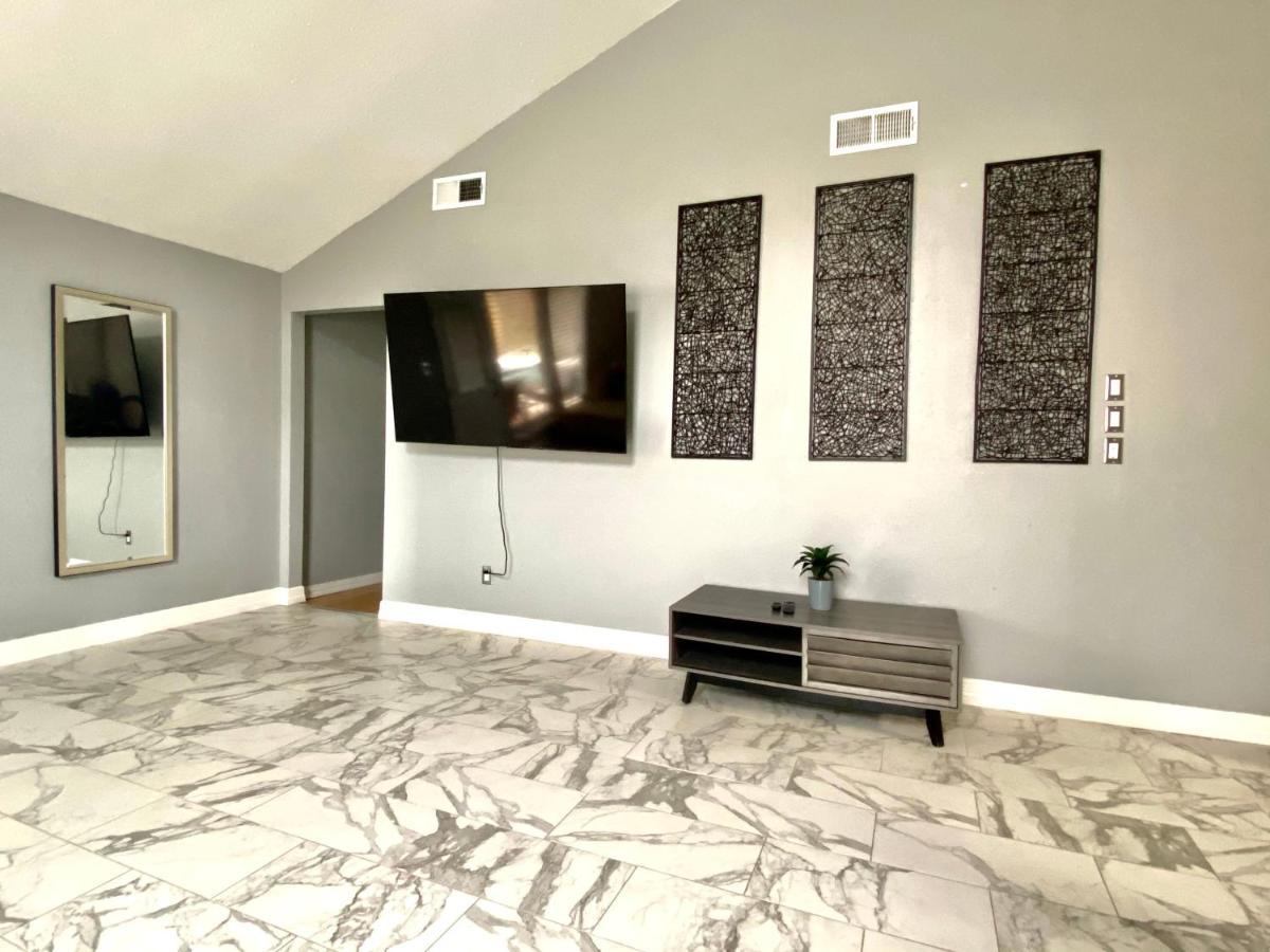 1976Houstongem Luminous Pvtpool & Hottub Dt20Mins For Lrg Families 6Beds 2Bath Villa Exterior photo