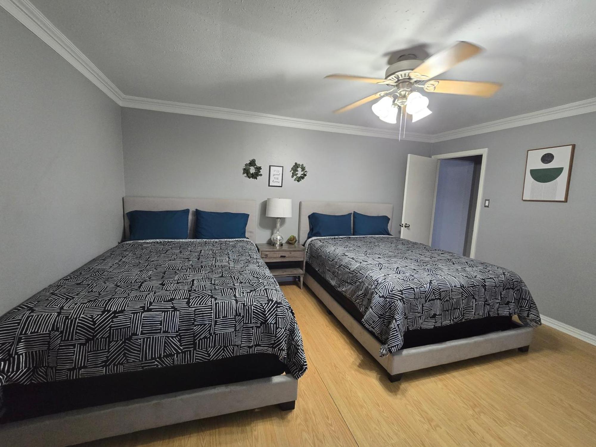 1976Houstongem Luminous Pvtpool & Hottub Dt20Mins For Lrg Families 6Beds 2Bath Villa Exterior photo